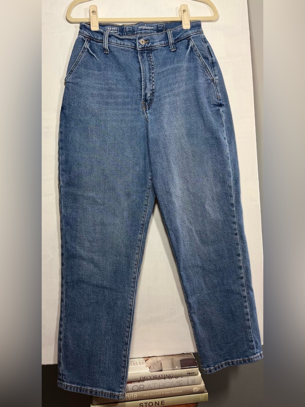 Old Navy Women's Straight-Leg Medium Blue Jeans